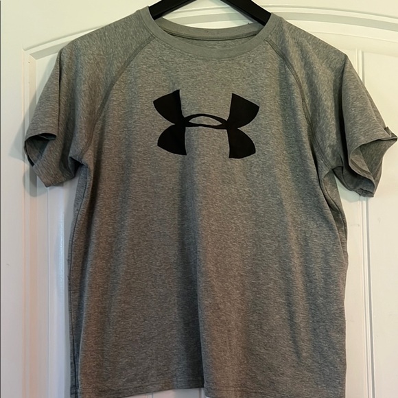 Under Armour T Shirt XL Loose - Picture 1 of 3